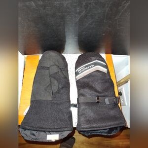 Men's Black Insulated Gloves. Ice Fishing Mittens Size Large Men's. Clam